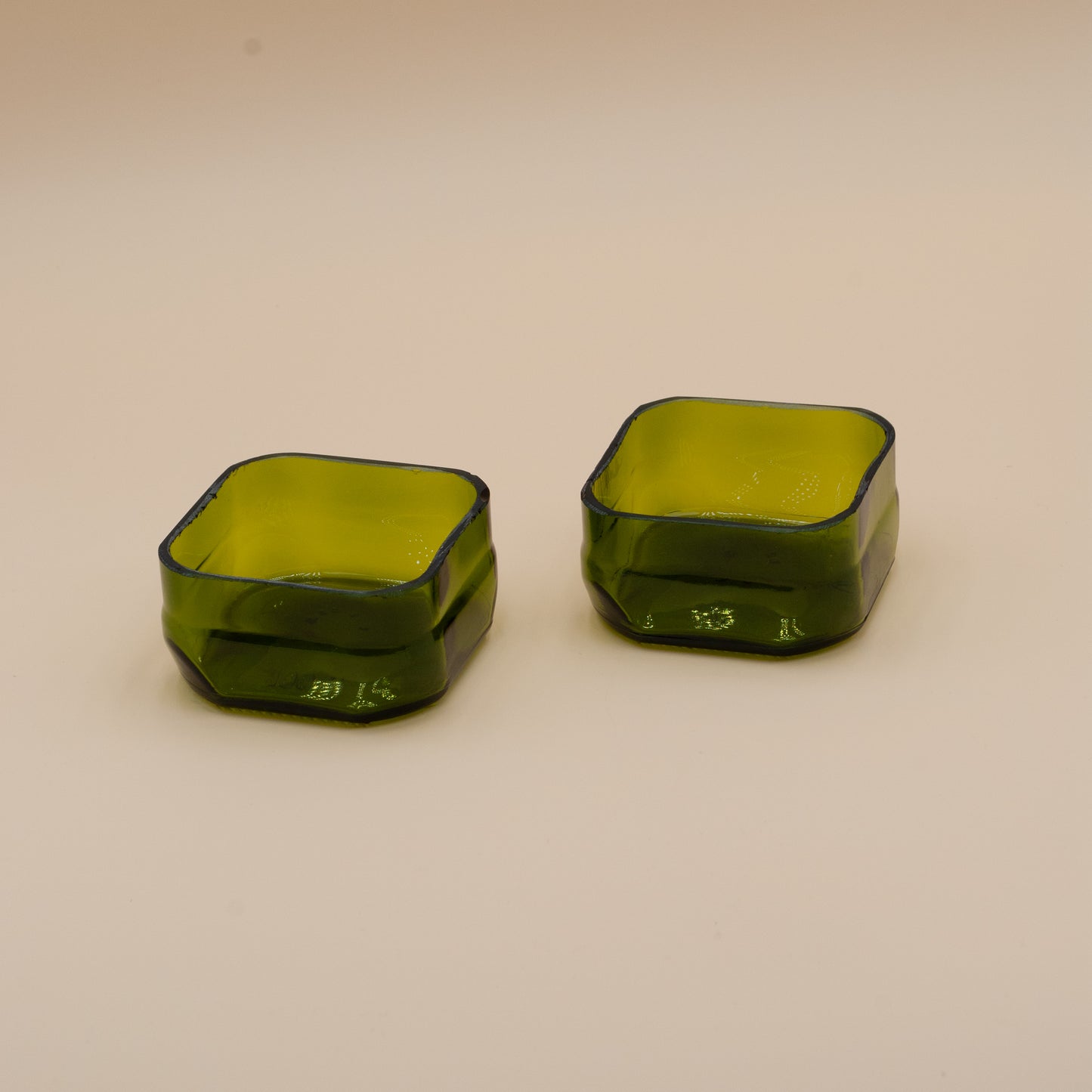 Set van twee upcycled snackkommen - Groen (x2)