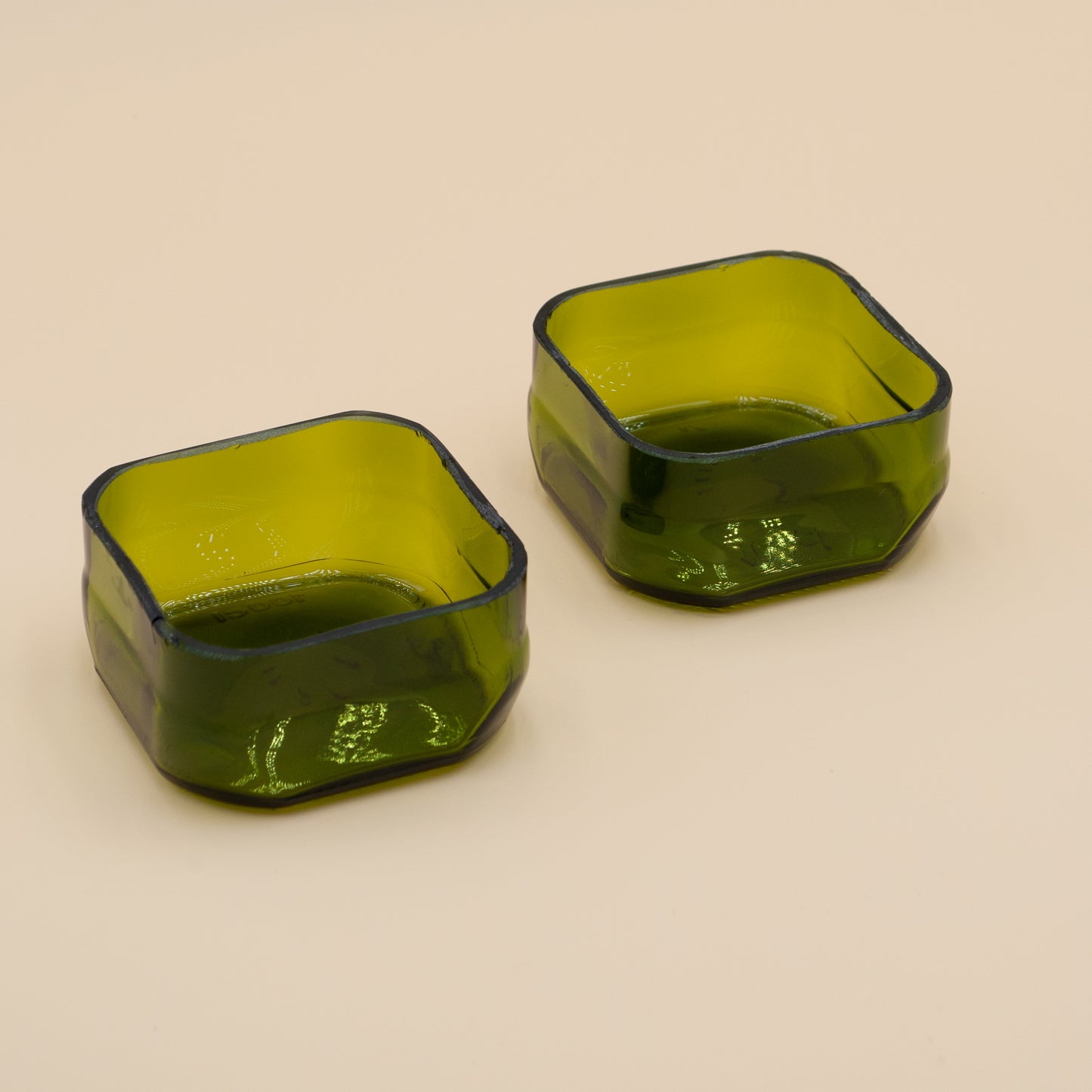 Set van twee upcycled snackkommen - Groen (x2)